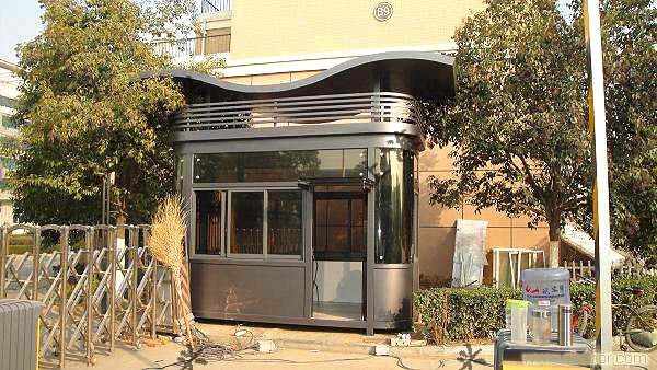 鋼結構崗亭在清洗時除銹劑的使用方法