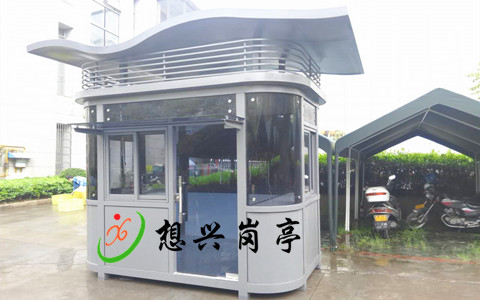 寶山區滬太路上的交警崗亭