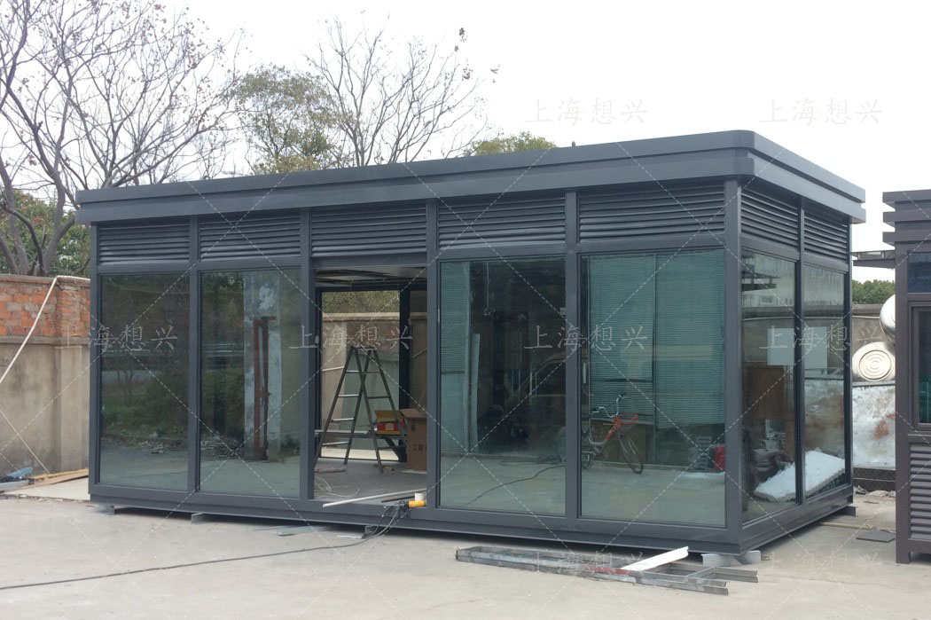 廠區(qū)鋼結(jié)構(gòu)吸煙亭